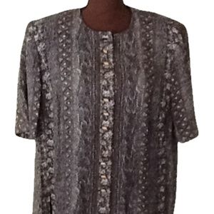 R & M RICHARDS by Karen Kwong Short Sleeve Blouse